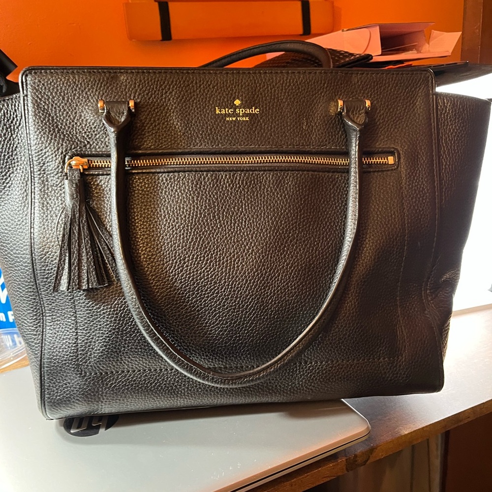 Kate Spade pebble, leather black handbag